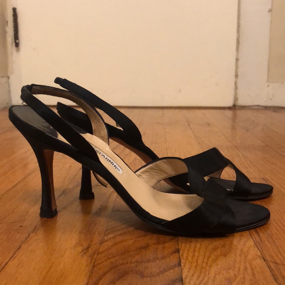 Manolo Blahnik black stilettos, size 37.5 - Picture 4 of 5